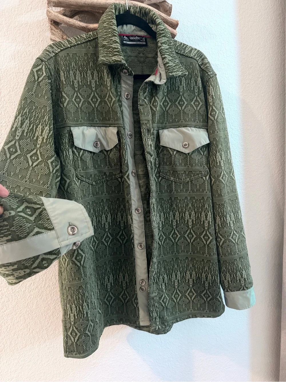 Avalanche OutdoorSupply Co Olive Green button Jacket shirt sz L men ROSSMORE